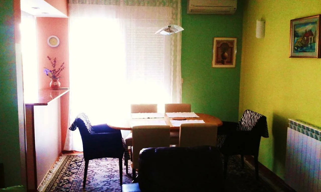 Apartmani Komunela Umag Apartment